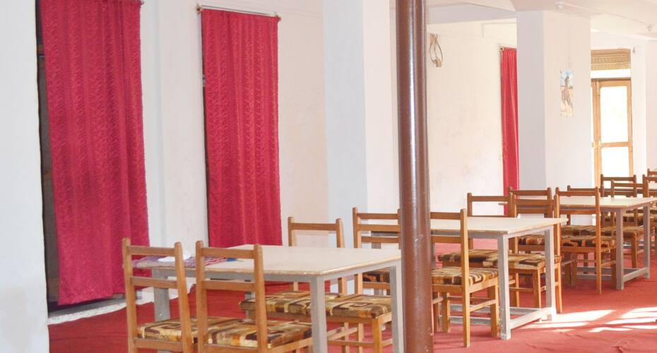 Hotel Reshi Mahal, Srinagar 5